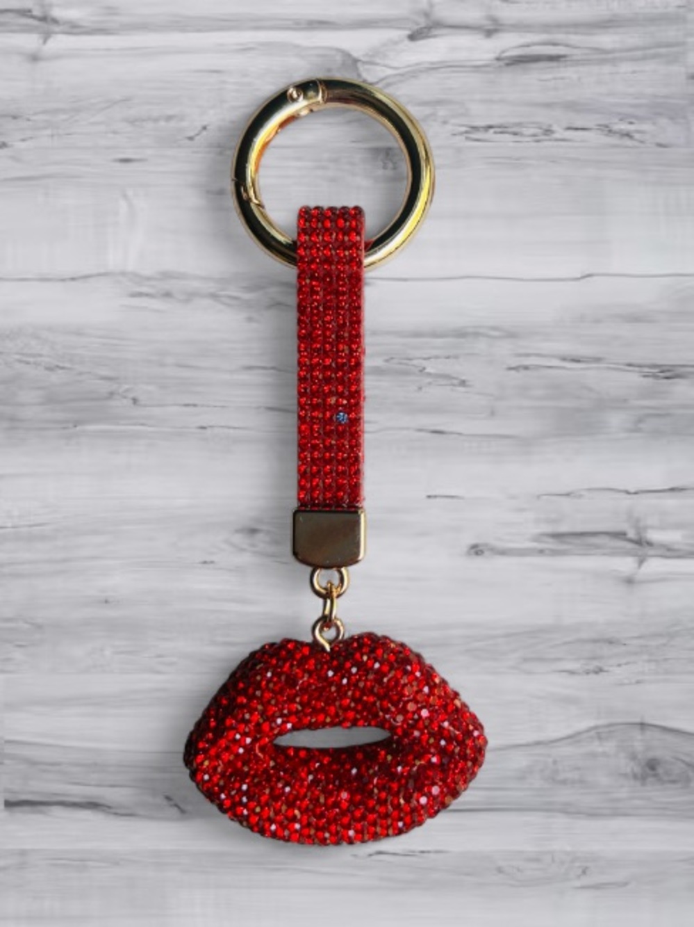 🆕💋 Crystal Rhinestone Lips On Strap Keychain Charm - Picture 5 of 10
